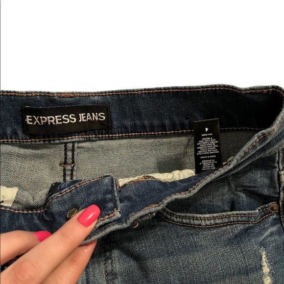 Express denim distressed shorts size 4 - Picture 2 of 9